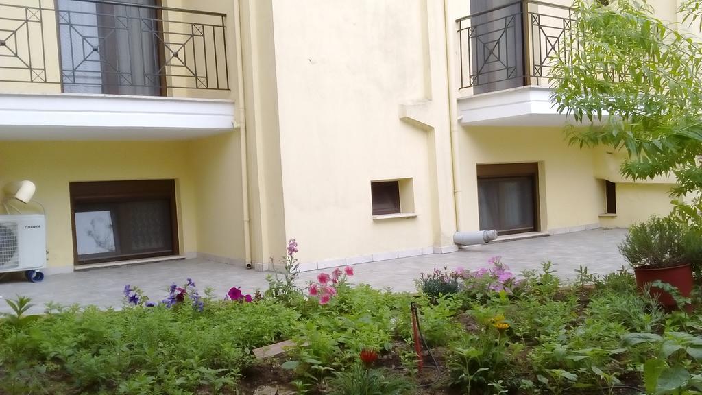 Natalia'S Apartments Nikiti  Zewnętrze zdjęcie