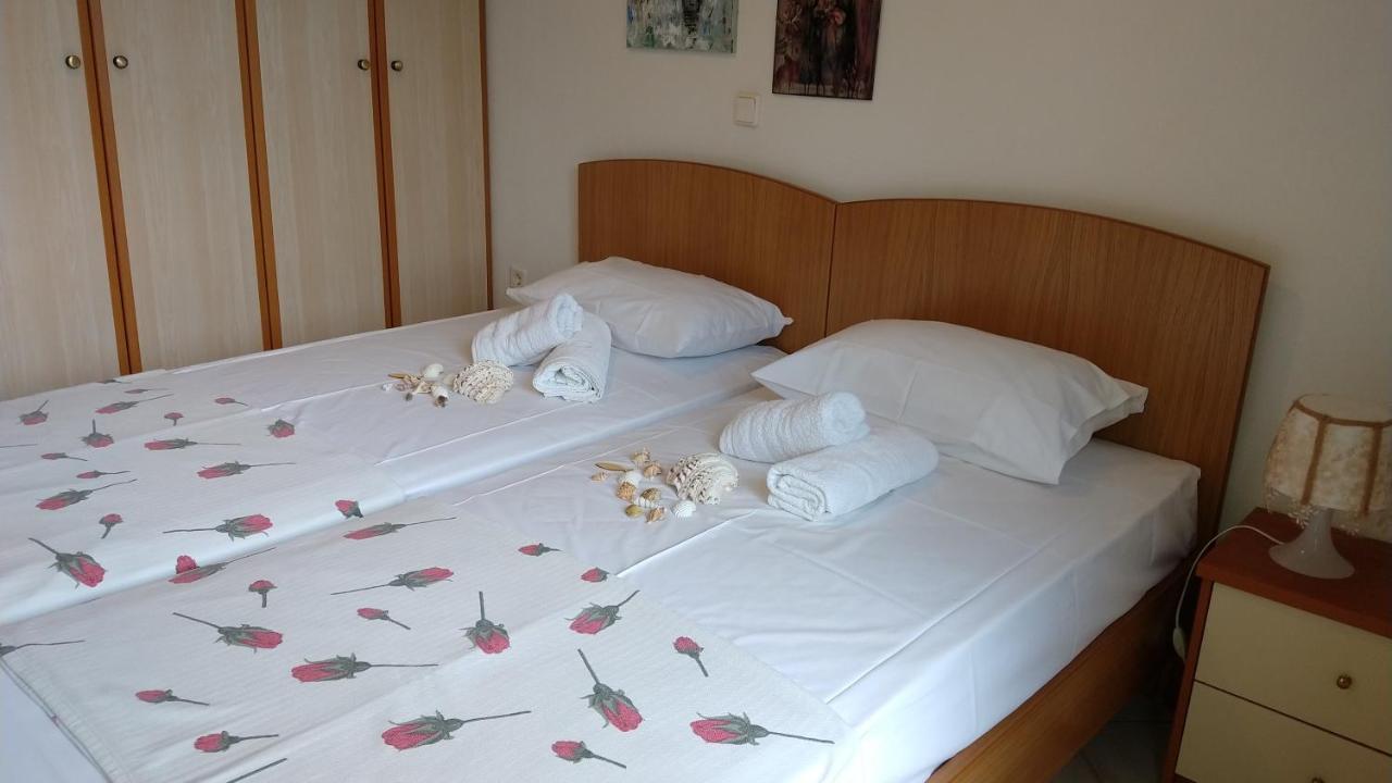 Natalia'S Apartments Nikiti  Zewnętrze zdjęcie